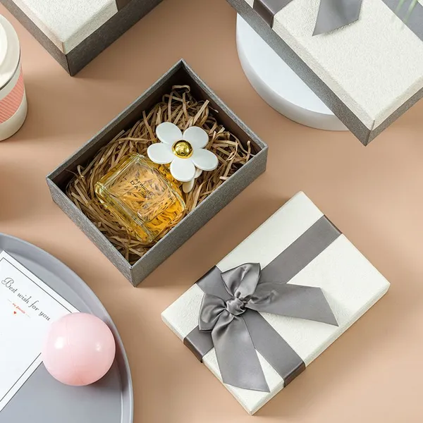 Rectangular shape paper rigid luxury gift packaging box