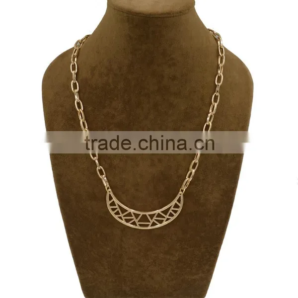 Fashion Gold Hollow Crescent Moon Shape Pendant Chain Jewellery Necklace photo-4