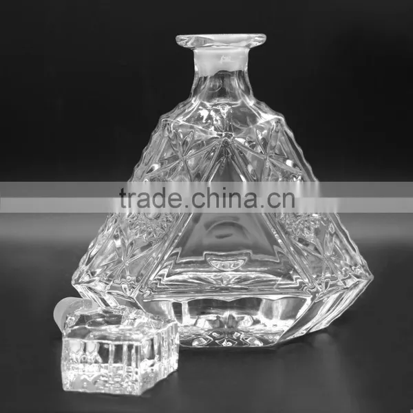 750ml Wholesale Premium Alcohol Glass Bottle, Crystal Clear Liquor Bottle for Whisky and Brandy With Cork