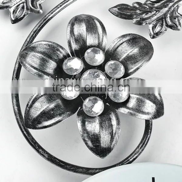 Hot Selling Concise Beautiful Silvery White Fancy Wall Clocks photo-3