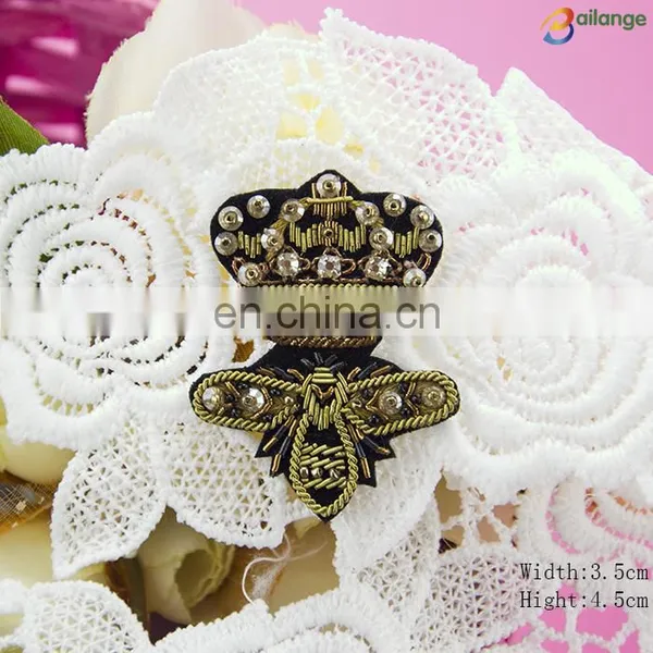 Unique Parrot Designs Metallic Embroidery Patch for Women Bags photo-5
