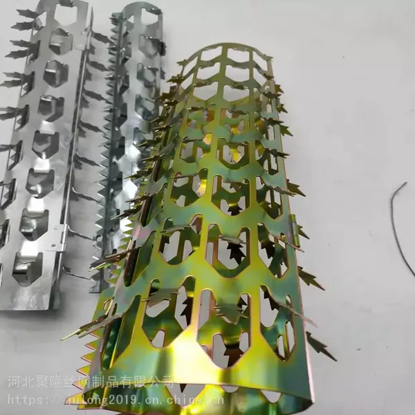 Premium Anti-Climb Fence Spikes With Razor Wire for High-Security Applications