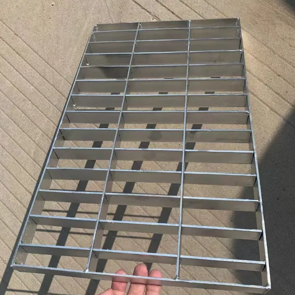 Hot-Dipped Galvanized Flat Bar Steel Grating for Corrosion Resistance photo-3