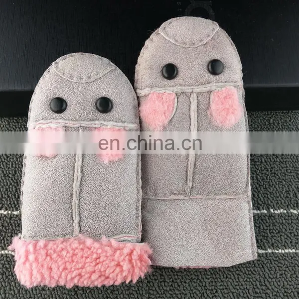 Manufacturer Wholesale Lovely Baby Lambskin Gloves Warm Mittens Fur Gloves photo-6