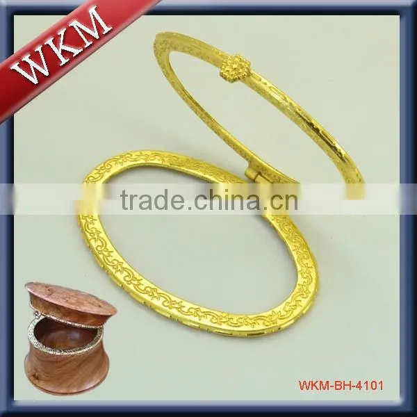 Various Designs of Cluth Box Frame photo-4