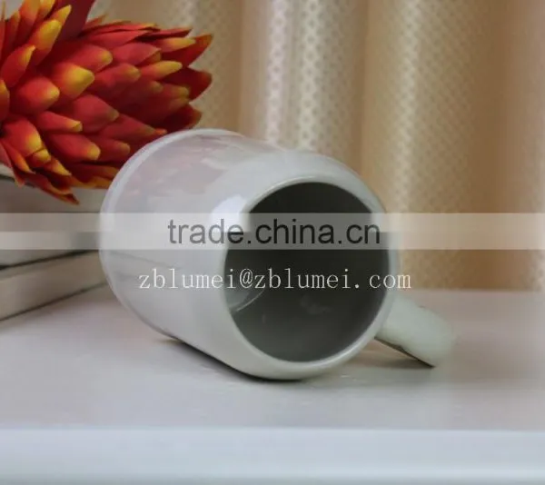Self Stirring Mug
