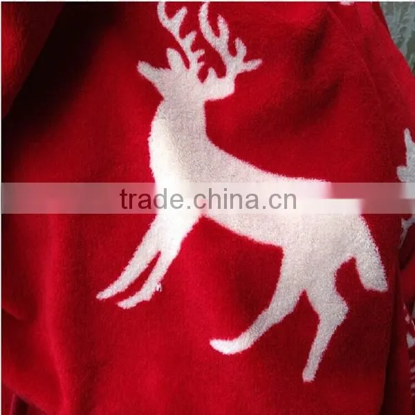 China Manufacturer Christmas Reindeer Printed Flannel Fleece Thermal Blanket photo-3