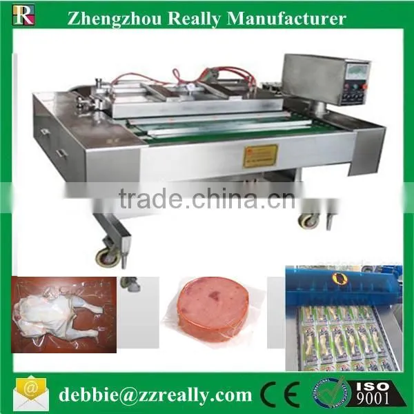 Rolling vacuum forming plastic packaging machine