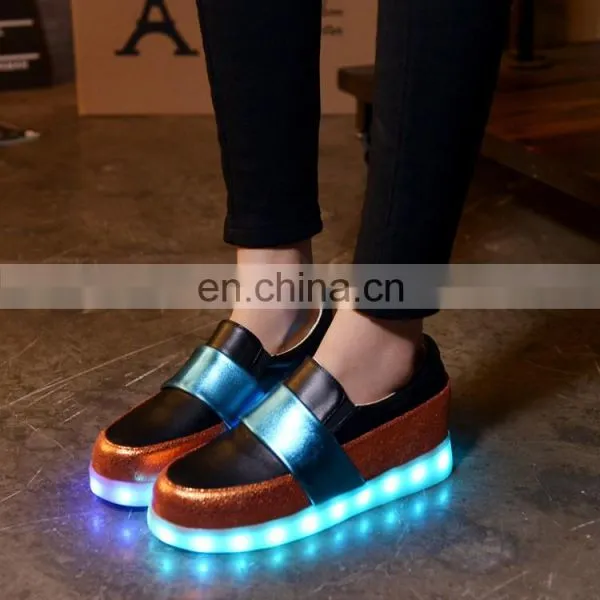 Wholesale New Design Hottest Ladies Shoes European Fashion Women Shoes LED Shoes Sneakers Girls Footwear photo-2