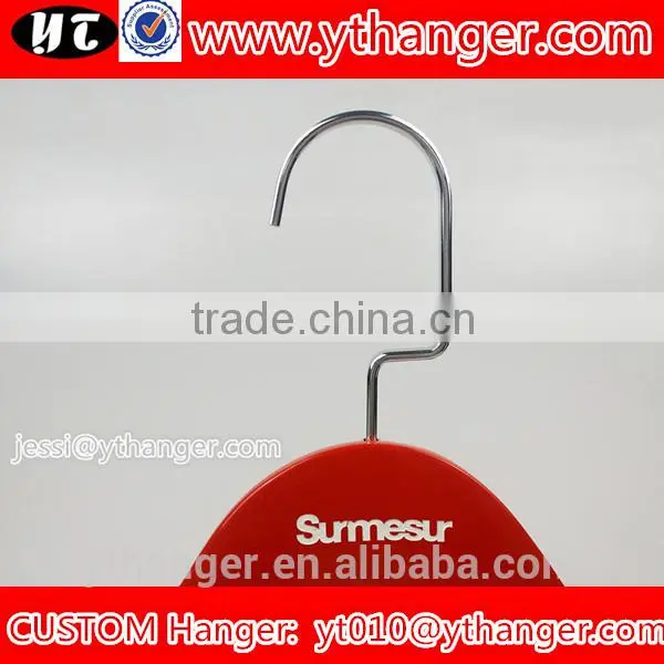 YY0514 Red Wooden Clothes Hanger With Bar Non-slip Wooden Suit Hanger With Logo photo-3