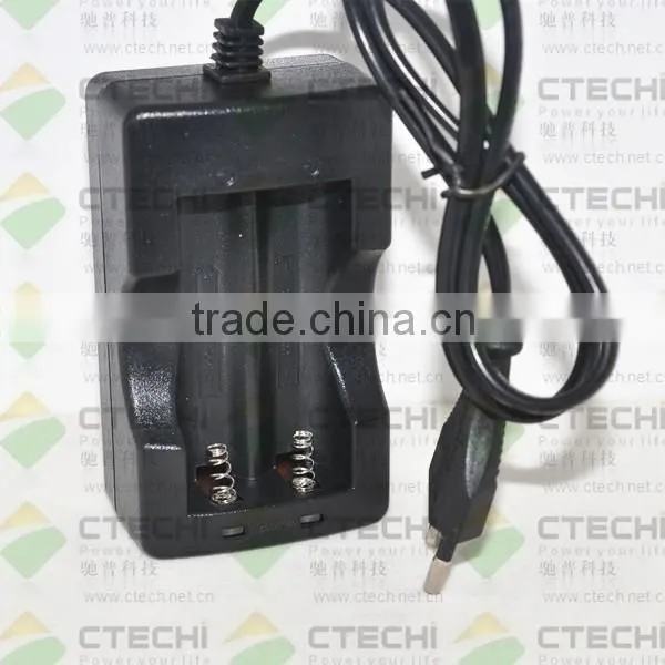 Travel 18650 Battery Charger photo-3