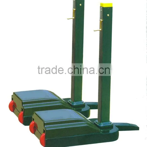 Portable tennis post