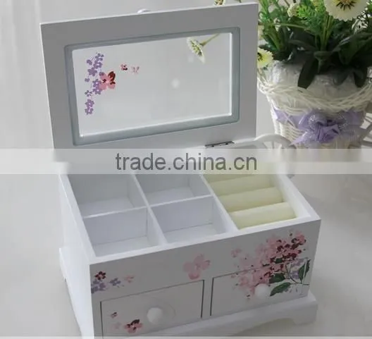 White Wooden Jewelry Box photo-2