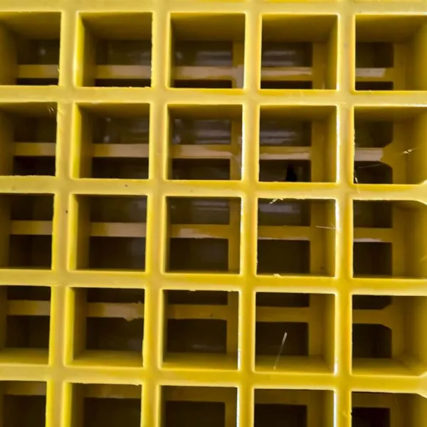 Anti-Slip Fiberglass Grating With Concave or Gritted Surface for Safety