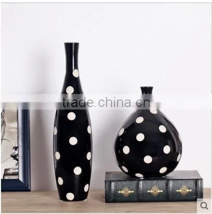 2 Pic a Set Cheap Factory White and Black Ceramic Vase for Table Decor photo-2