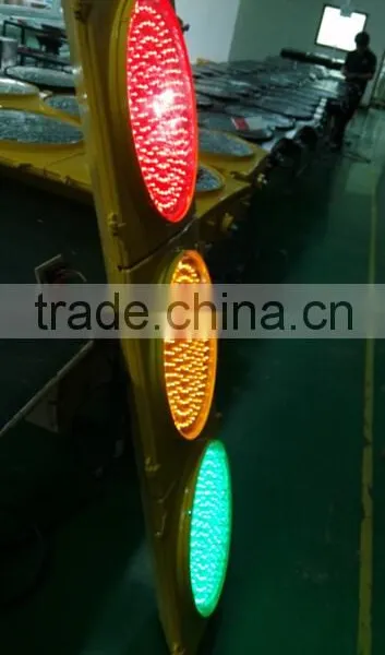 Yellow Shell & Aluminum Housing LED Traffic Signal/RYG Full Ball Road Traffic Lights photo-4