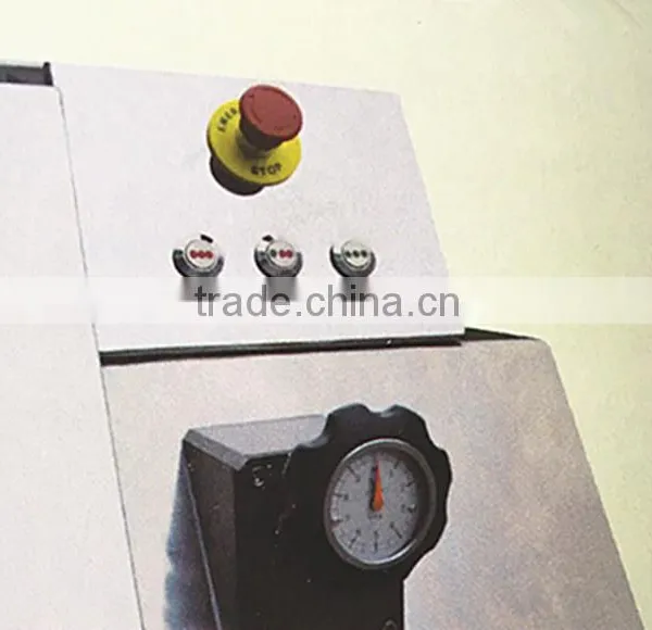 High Quality Smart Hydraulic Three Roll Mill(DYS200-300) photo-3