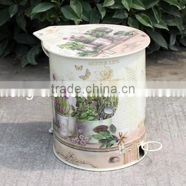 Modern Style Metal Trash Can