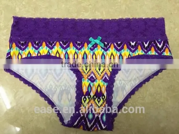 T Pants Fashion Intimates Briefs Sexy Embroidery G-Strings Sexy Lady Lace Underwear photo-2