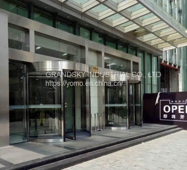 TWO WING AUTO - REVOLVING DOOR photo-3