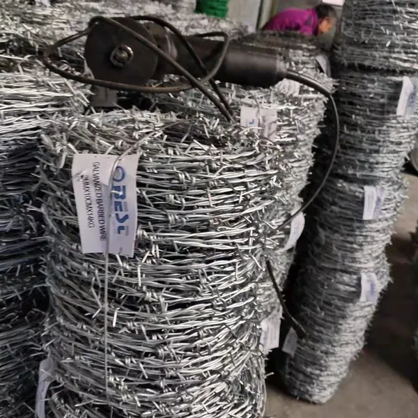 12 x 14 Gauge 15kg/roll HDG Double Strand Galvanized Barbed Wire photo-4