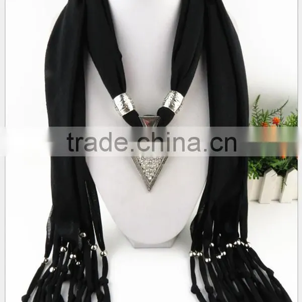2015 Lovely New Arrival Hot Selling Ladies' Scarf Brand Big Cotton Lady Scarf Full Diamond Triangle Alloy Pendant Jewelry Scarf photo-2