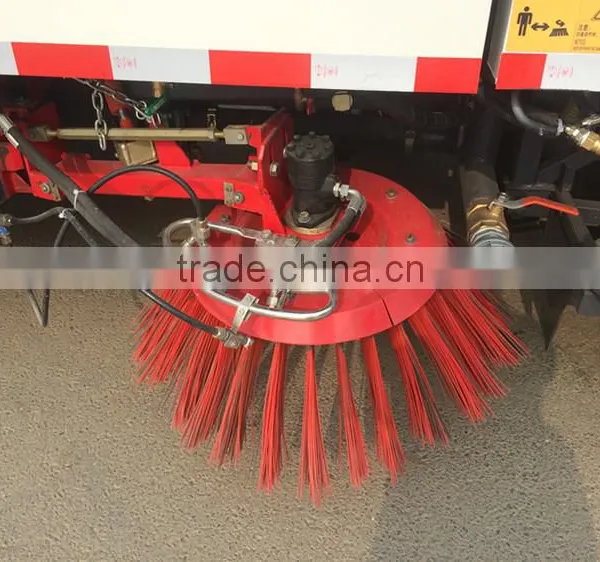 High Performance Dongfeng 4x2 Vacuum Road Sweeper Truck photo-3