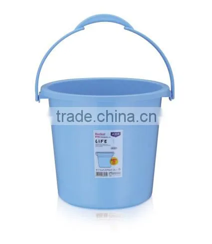 Round Plastic Large Bucket With Lid and Handle photo-3
