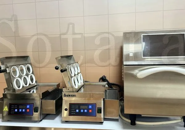 Desktop Electric Six-hole Fried Egg Machine for Poached Eggs photo-3