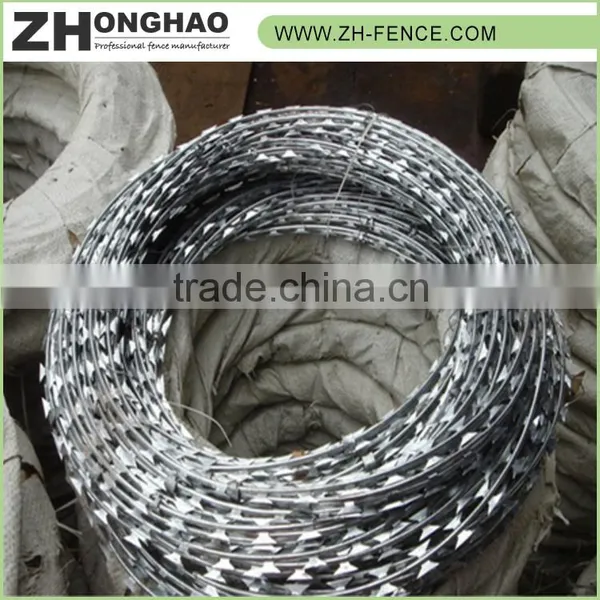 Powder Coated Eco-friendly Galvanized Iron Razor Fence Wire photo-3