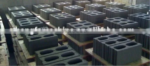 Pakistan QTY4-30 Mobile Concrete Block Machine,hollow Brick Making Machine,hydraulic Brick Machinery photo-4