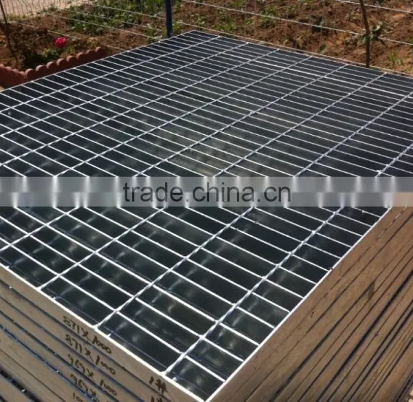 Hot Dipped Galvanized Serrated Steel Grating photo-5