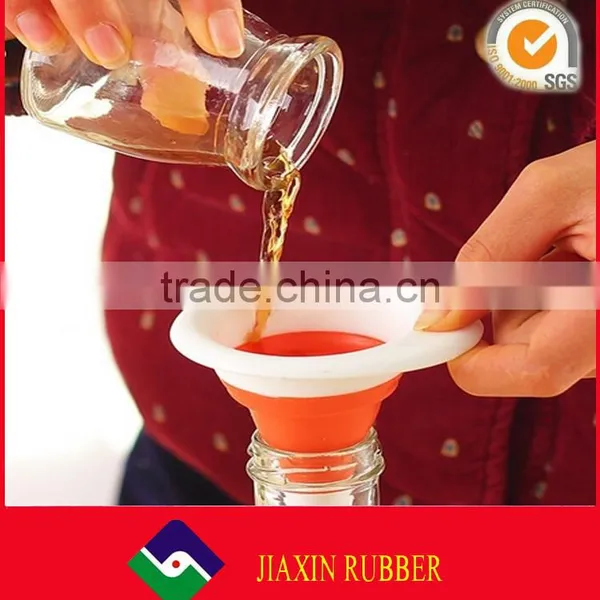 New Arrival Durable Silicone Collapsible Funnel Foldable Funnel for Liquid Transfer photo-2