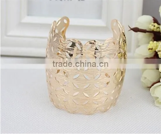 New Style Exquisite Flower Hollow Bracelet Bangle for Women photo-2