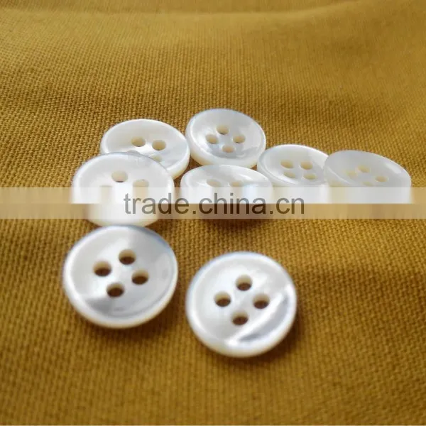 Top Class Fancy Natural 4 Holes 18L White Mother of Pearl Carving Shell Shirt Button in Bowl Shape photo-2