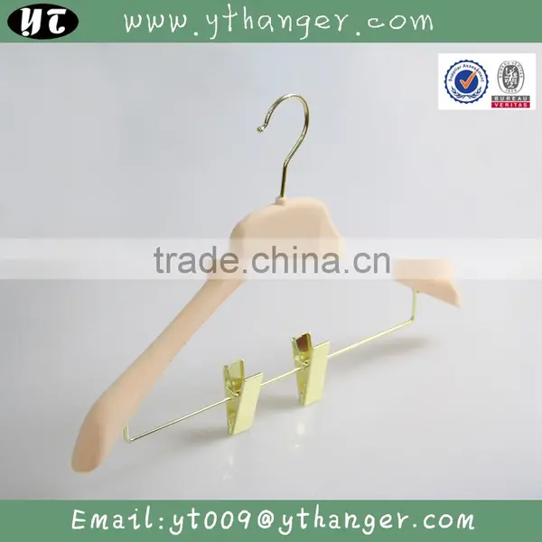 HA6964 Durable Clothes Hanger Plastic Suit Hanger With Clips photo-2