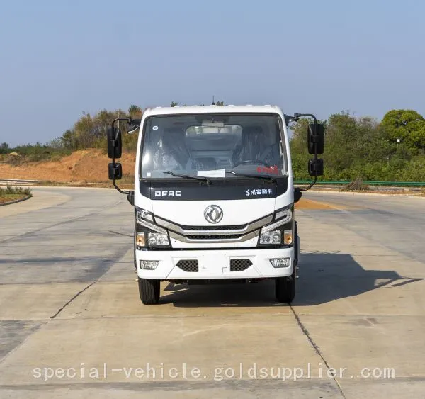 Environmental Spray Dust Removal Vehicle Multi-functional Road Cleaning Greening Water Spreader photo-2