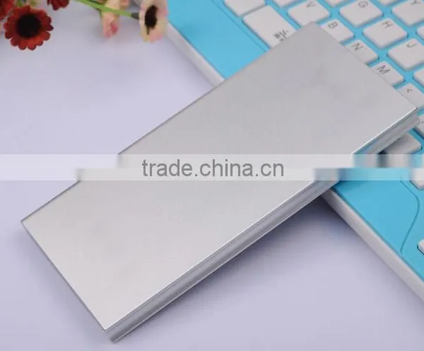 2015 Unique Design Dual USB Portable Mobile Power Bank photo-5