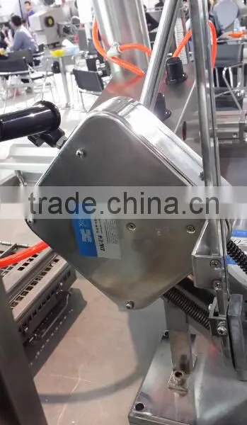 Manual U-shape Clipping Machine photo-3