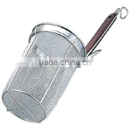 SUS304 Stainless Steel Wooden Handle Ramen Strainer Noodle Strainer for Udon photo-3