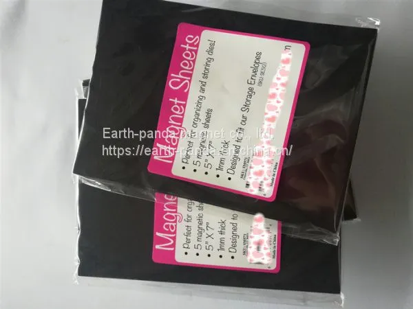 Hot Selling Soft Rubber Magnetic Strip With 3M, PVC photo-5