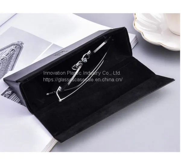 ​Crush-resistant Folding Myopic Glasses Case; Personalized and Creative Sunglasses Case photo-2