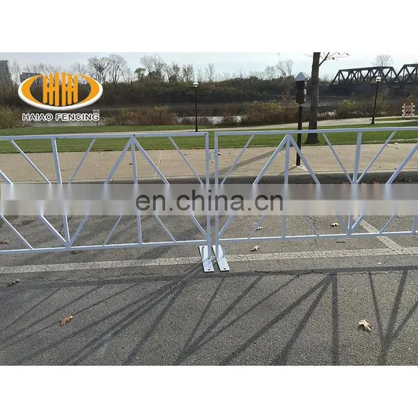 Wholesale Temporary Fence Galvanized Crowd Control Barrier photo-3