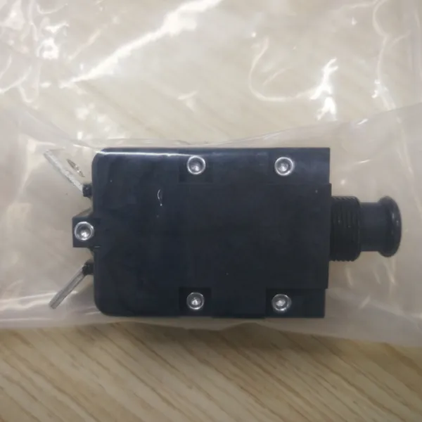 SAFRAN CIRCUIT BREAKER 160 Series photo-4