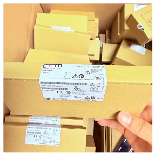 New Original Siemens Simatic HMI KTP700 7