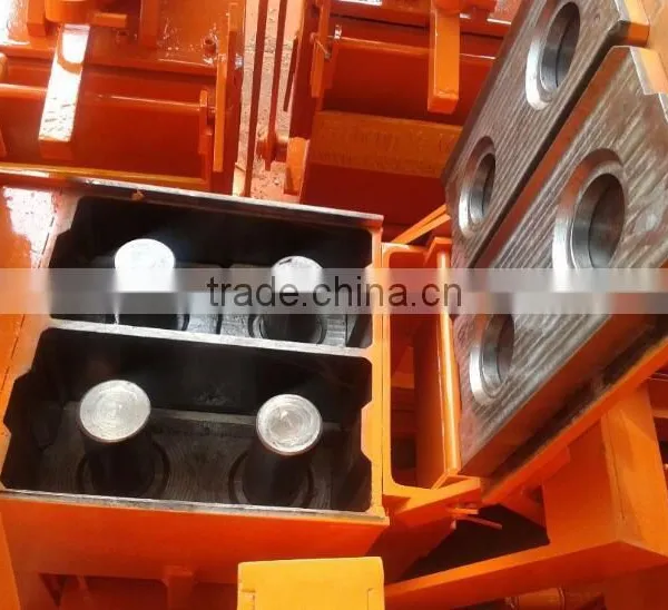 Small Scale Portable Mud Kenya Soil Cement Interlocking Block Brick Making Machine in Namibia photo-2