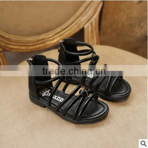 Latest High Quality Girls Shoes Hollow Out Flat Beach Shoes for Small Girls photo-2