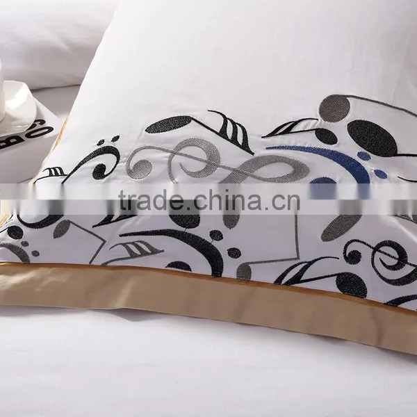 Luxury White and Golden 800 Thread Count 100% Cotton Musical Notes Embroidery Bedding Set photo-4
