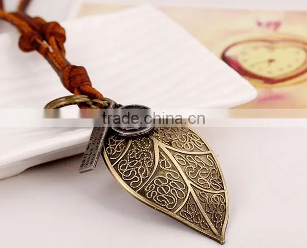 New Jewelry Fashion Beautiful Leaves Pendant PU Leather Chain Vintage Long Necklace photo-2