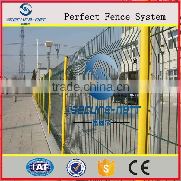 New Product 2015 Best Sale Green Vinyl Coated Welded Wire Mesh Fence photo-3